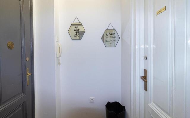 Apartment G37