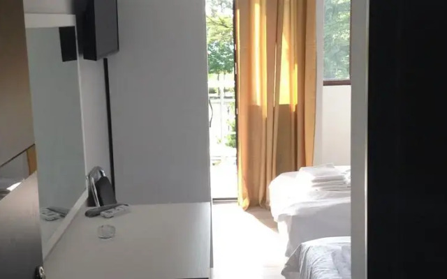 Inn On Agmashenebeli 288