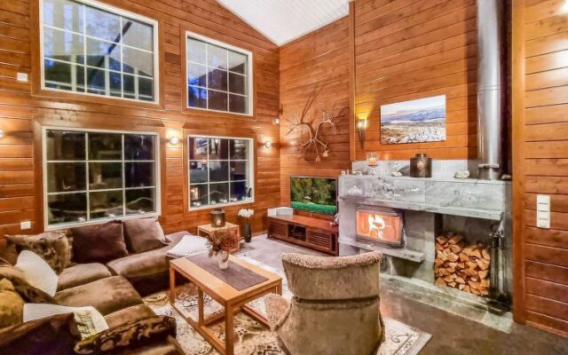 Arctic chalet