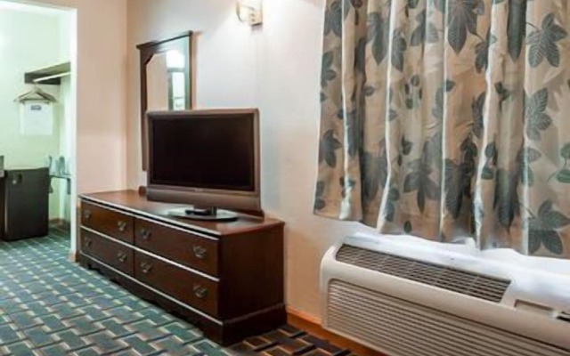 Rodeway Inn Lawrenceburg