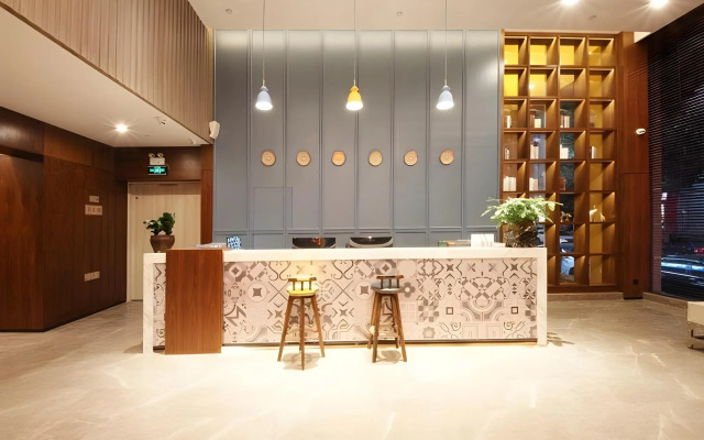 GME Hefei Sanxiaokou Chenghuang Temple Xinghua Park Hotel