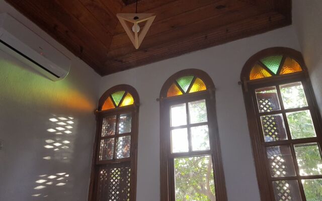 Room Kite Mansion