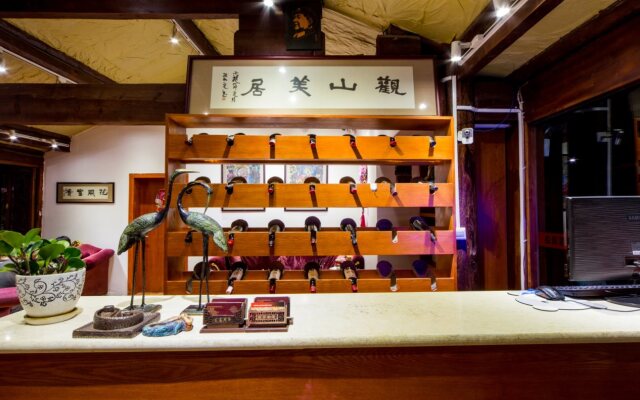 Lijiang Scenic Vacation Hotel