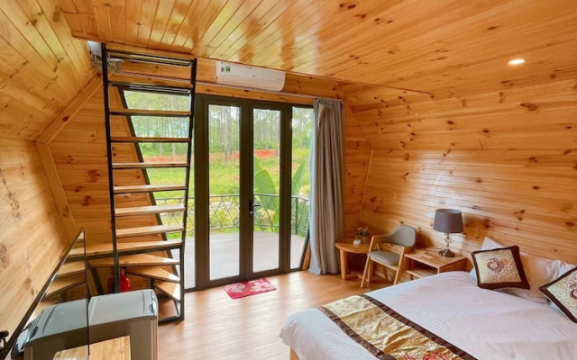 Phoenix Moc Chau Hotel