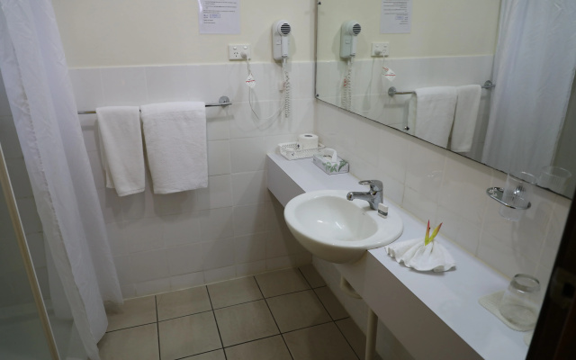 Huon Gulf Hotel & Apartments