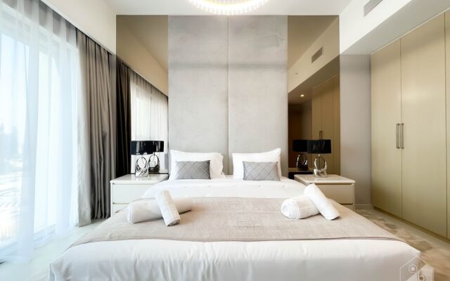 Ultimate Luxury in the Heart of Downtown