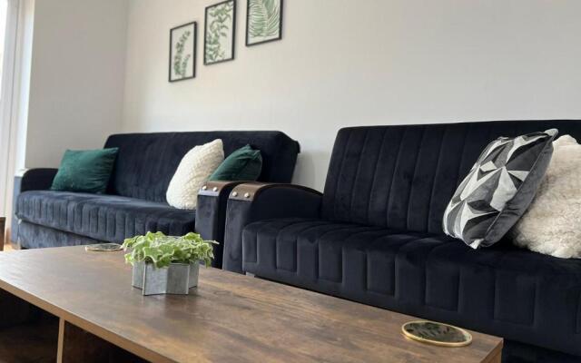 Boleyn Avenue by Incredible Stay
