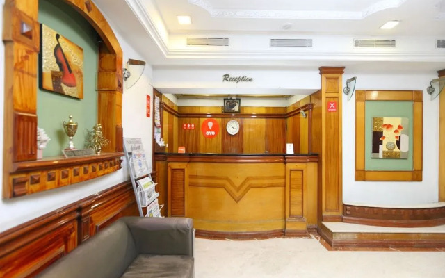 OYO 15101 Hotel Royal Paris