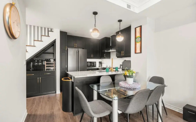 GLOBALSTAY Luxury Townhouse Minutes Away From Waterfront