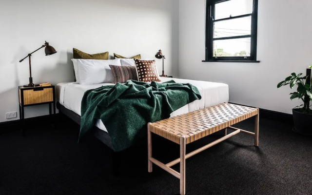 Sydney Park Hotel