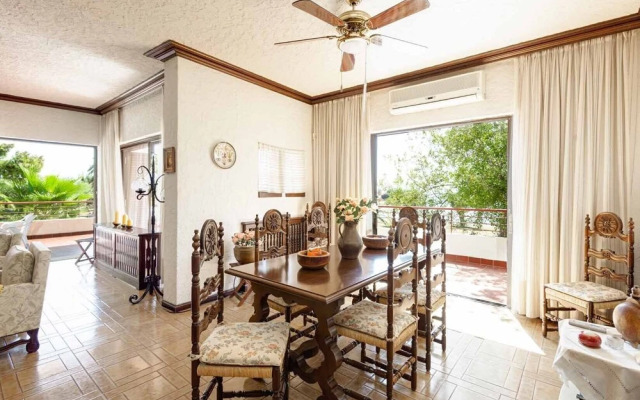Malt Beachfront Villa Mola Kalyva