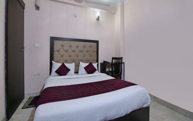 OYO 709 Hotel Cross Winds