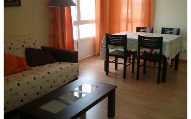 Apartamentos Vista Real
