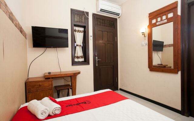 RedDoorz near Stasiun Kota Baru Malang