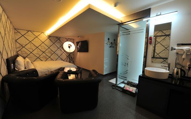 YTT Motel