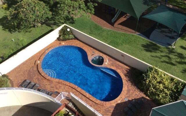 Kirribilli Riverfront Apartments