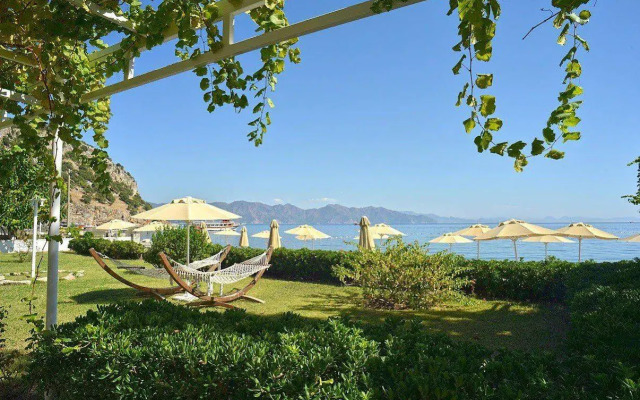 Dionysos Hotel