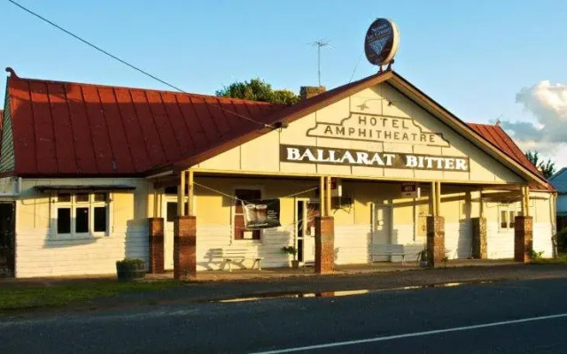 Amphitheatre Hotel