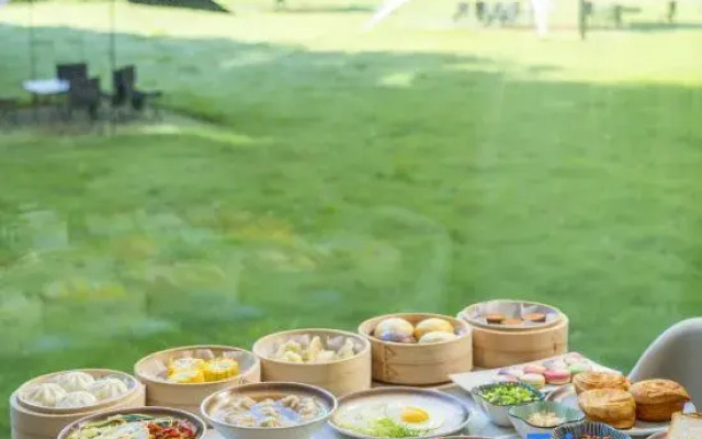 Elong Hotel (Huangshan Shexian Huizhou Ancient City Branch)