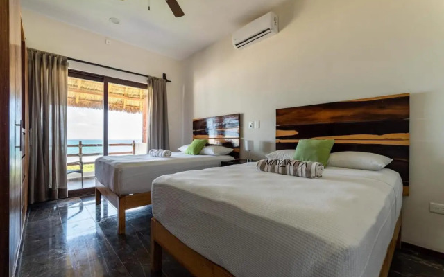 ISLA MUJERES MAYAKITA LUXURY VILLA with ROOFTOP JACUZZI