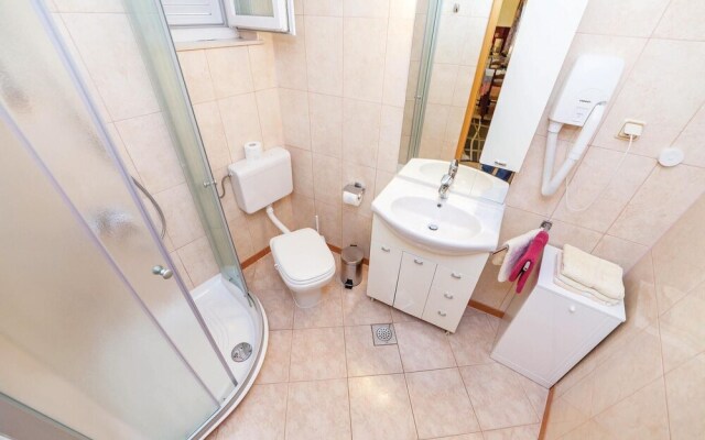 Nice Home in Dramalj With Wifi and 1 Bedrooms