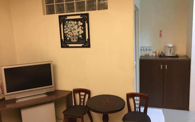 Ri Yue Hu Pan Hotel