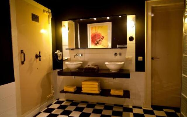 Raadhuis Dinther Suites