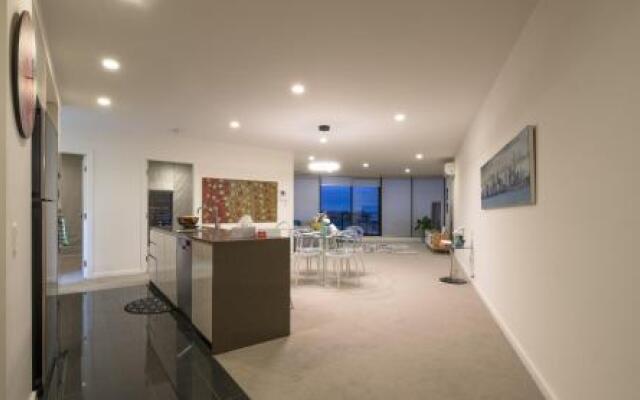 Marina Quays 221