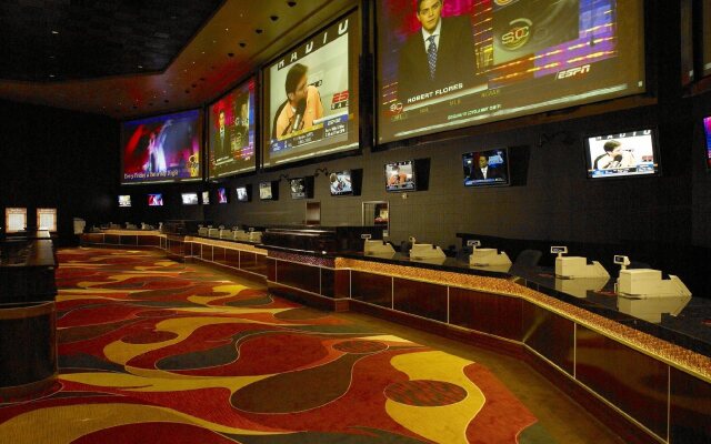 Santa Fe Station Hotel & Casino