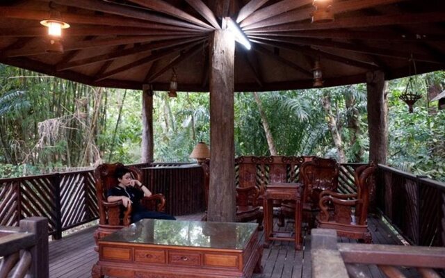 Hotel Longhouse