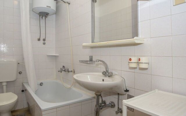Apartment 51