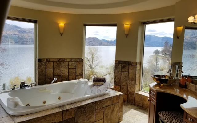 Beach Ave Castle Luxury Vacation Rental