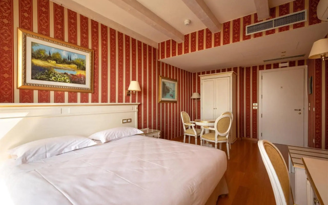 Noventa Hotel
