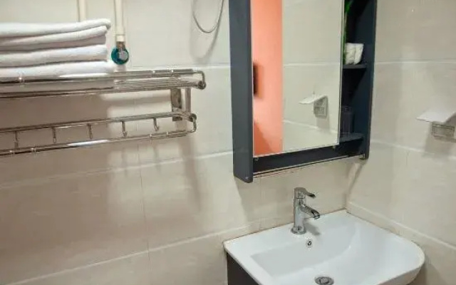 South Weizhou Chaoyue Express Hotel