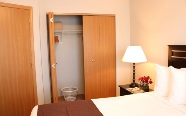 Autumn Leaf Furnished Apartments