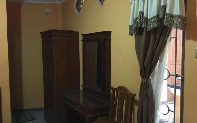 Hotel Alami near Alun-Alun Klaten