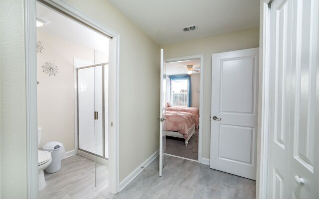 Tr_531r Champions 8 Bedroom Home