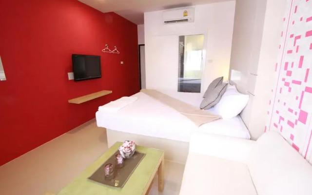 Bearing 26 Hotel