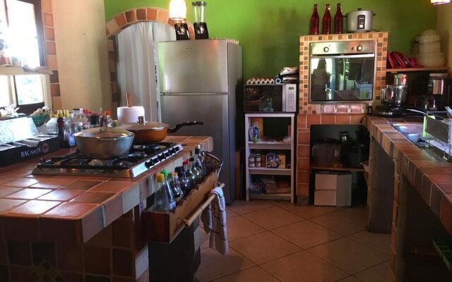 La Petite Maison Cabañas & Hostal