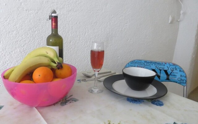 Charming Traditional 1-bed House in Rhodes