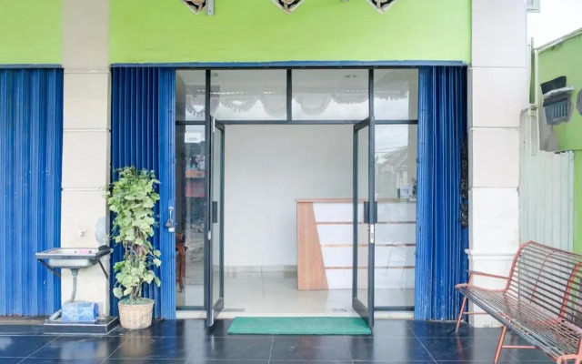 Hotel O Ilir Timur I Near Rsud Siti Fatimah Az-Zahra Formerly Lumendiva Suite