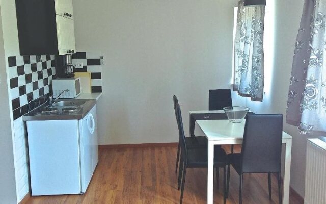Pelso Apartments