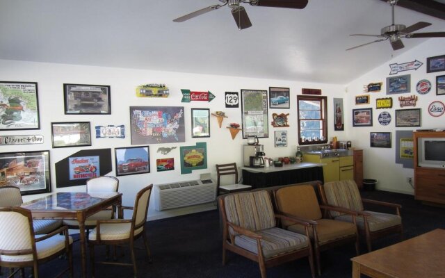 Gear Head Inn