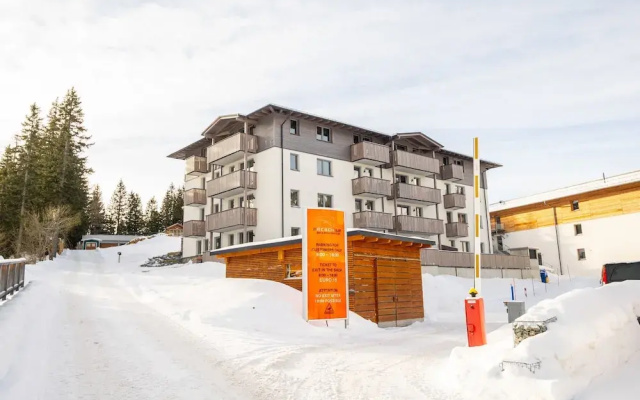 Apartment in Katschberghohe With Views