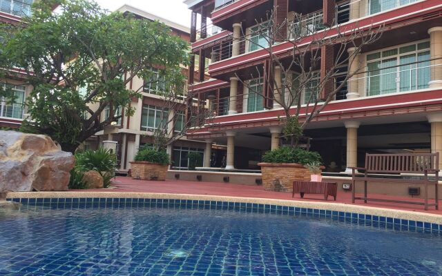 Beachfront Family Penthouse Hua Hin