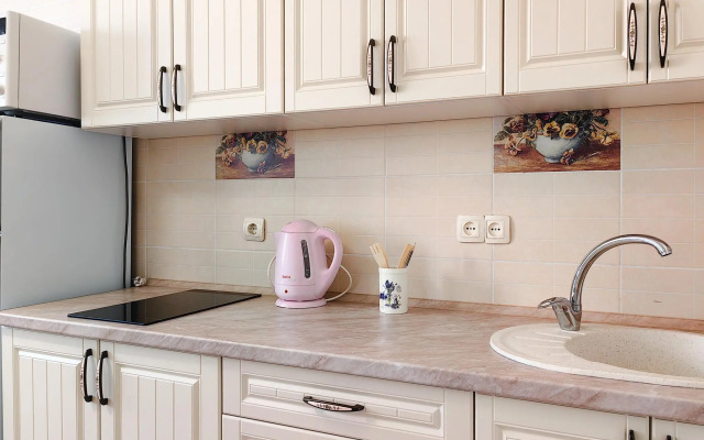 ТутЖивут на улице Кубанская Набережная 60