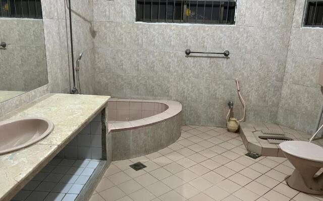 4 bed Spacious Villa