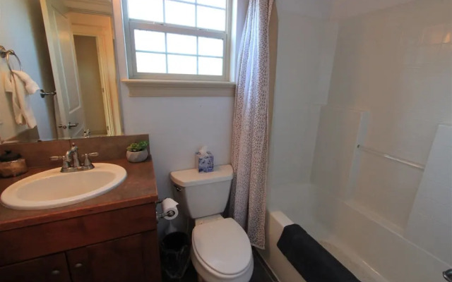 Gorgeous Meridian Home W/community Pool!