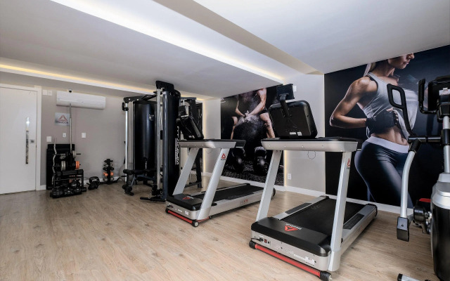 Apto confortável e completo em prédio novo JPR211