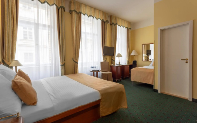William Sivek Hotels